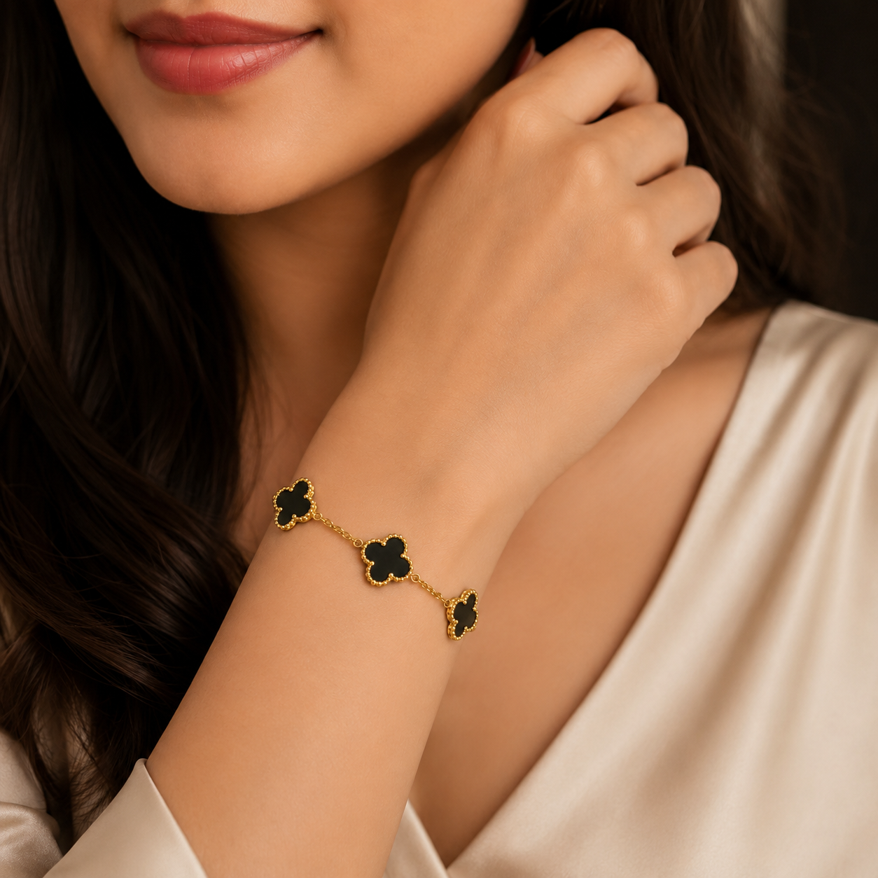 Noir Clover Bracelet