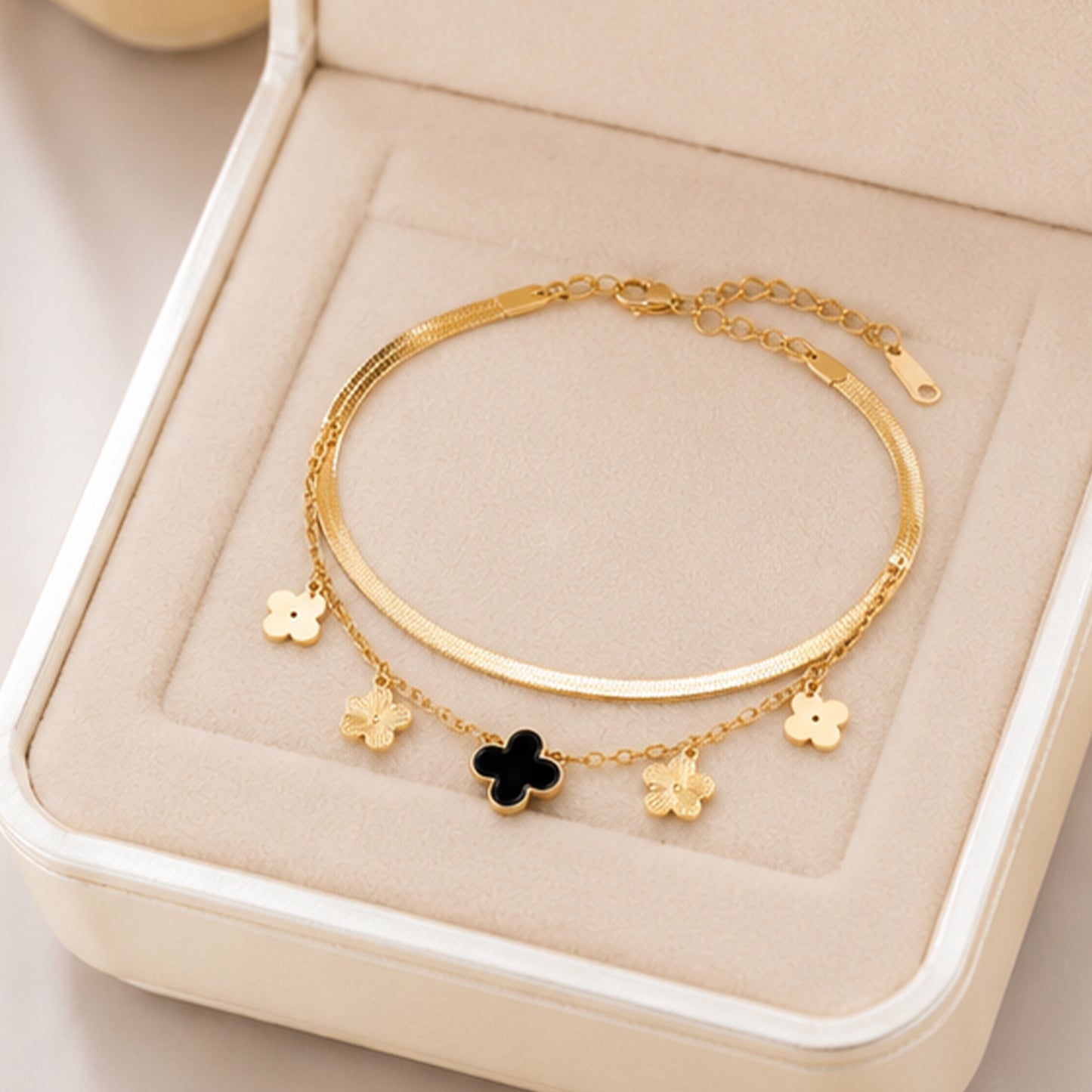 Clover Snake Chain Bracelet