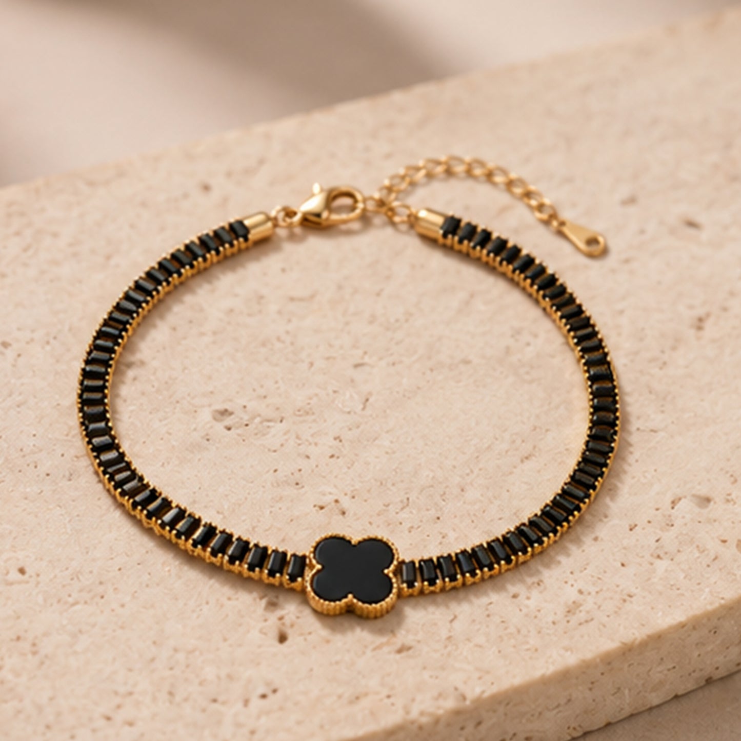Clover Edge Tennis Bracelet